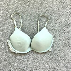 Victoria’s Secret push up bra